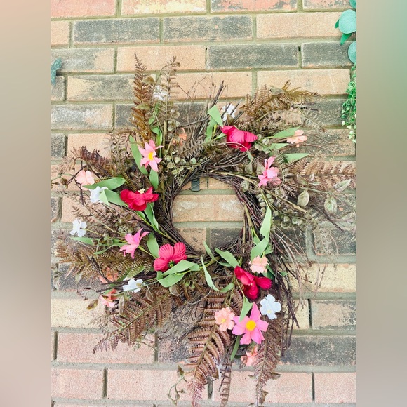 Pink Gardenia Wreath, 24” - Picture 3 of 12